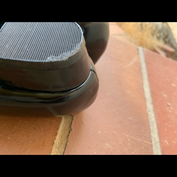 GUC Newport News Black Silver Buckled Heels - Picture 5 of 8